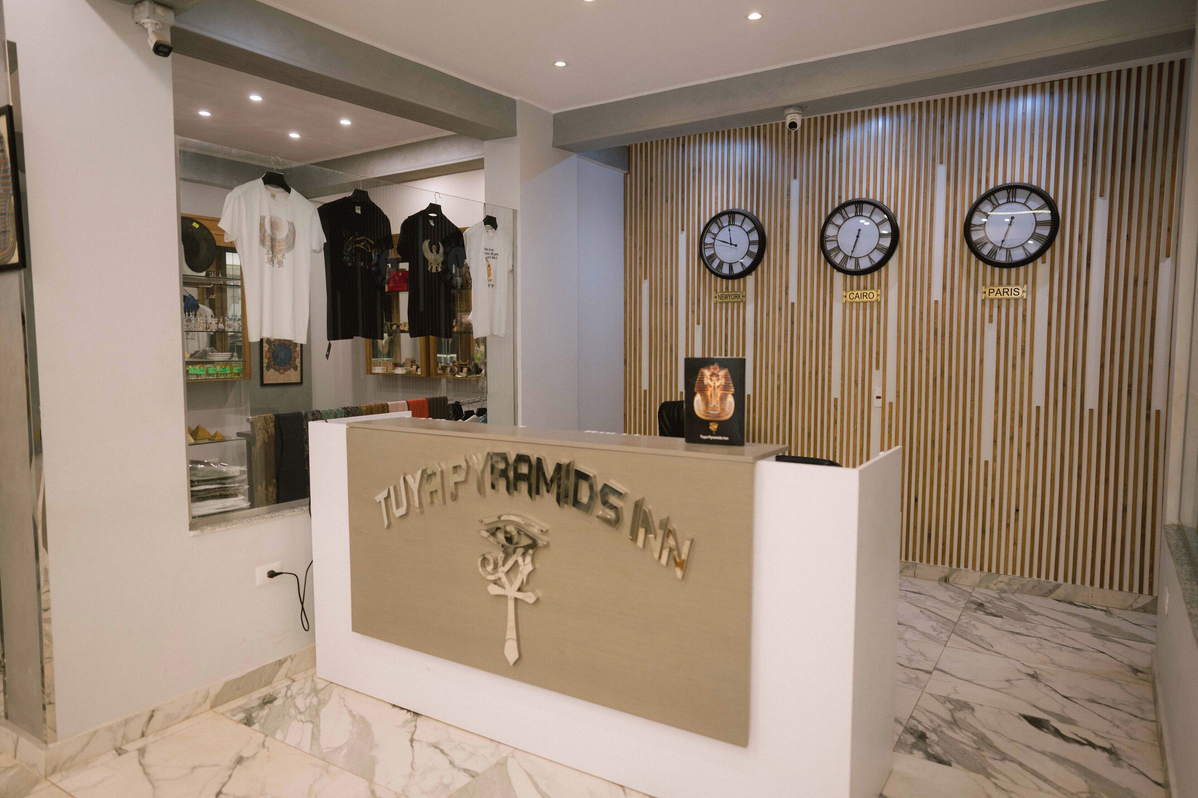 Foto - Tuya pyramids history view inn