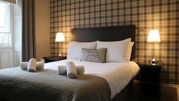 Double Room, Non Smoking | Laptop workspace, iron/ironing board, cribs/infant beds, free WiFi