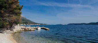 Great pet friendly holiday home just 50 meters from the sea