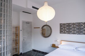 3 bedrooms, desk, iron/ironing board, free WiFi - DiMondi House - Your home enclosed by the hills and the porch of St. Luke's (Bologna)