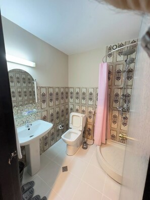 Bathroom - Rosemary Inn (Baku)