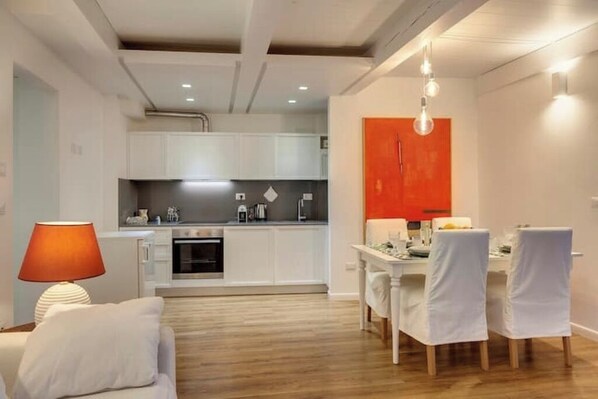 Interior - La Delizia, house with garden and private parking. Florence (Firenze)