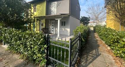 Charming villa with garden and views in Albarella