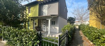 Charmante villa avec jardin et vue Ă Albarella
