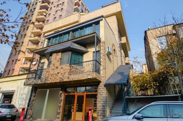 Exterior - La Torre Hotel (Yerevan)