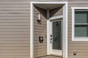 Exterior detail - Whole duplex right downtown! (Wilmington)