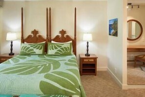 5 bedrooms, iron/ironing board, WiFi, bed sheets