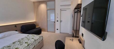 Minibar, in-room safe, desk, laptop workspace