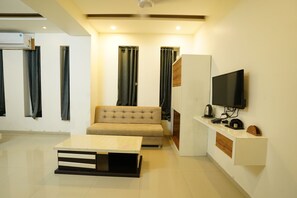 Classic Suite, City View | Iron/ironing board, free WiFi, bed sheets - Hotel Grand Maratha  (Nanded)