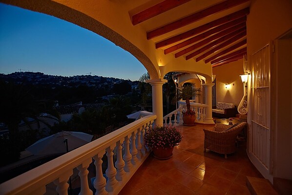 Property grounds - Luxury 5 Bed Mountain Views Heated Pool Games Room (Teulada)