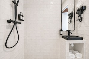 Suite Deluxe, cocina | Baño