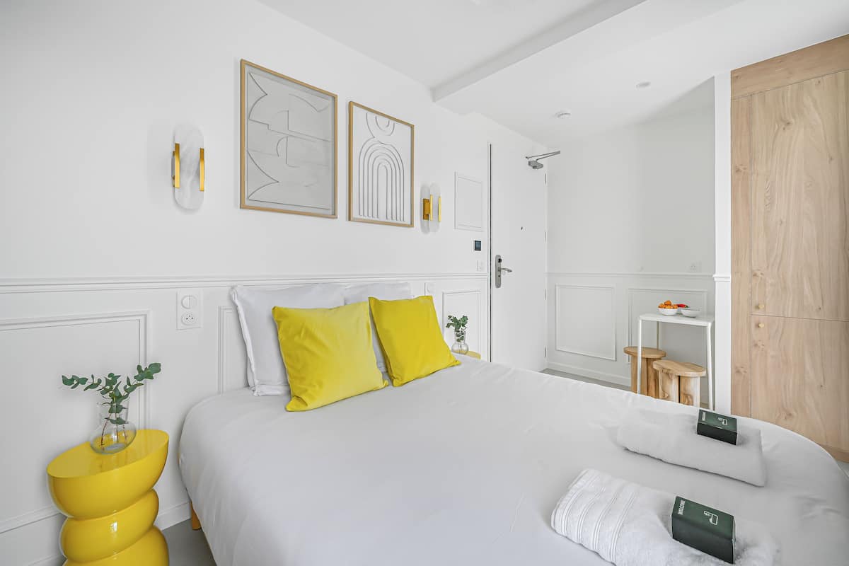 Comfort Suite, Kitchen | Langsir/tirai gelap terus, kalis bunyi, seterika/papan seterika