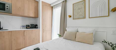 Luxury Double Room, 1 Double Bed, Kitchen | Egyptian cotton sheets, premium bedding, Select Comfort beds