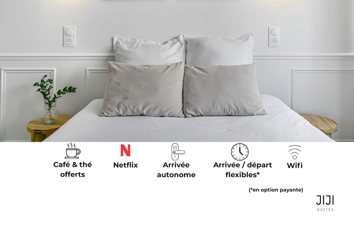 Suite royale, cuisine, vue sur le jardin | DĂ©cor unique, ameublement unique, rideaux dâobscurcissement