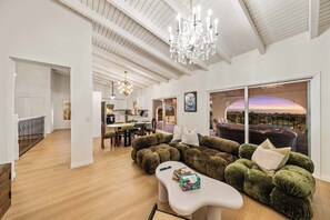 TV - @Marbella Lane - Home w/ Ocean & Golf Course Views (San Clemente)