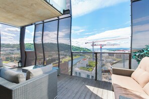 Luxury Apartment, Ocean View | Balcony