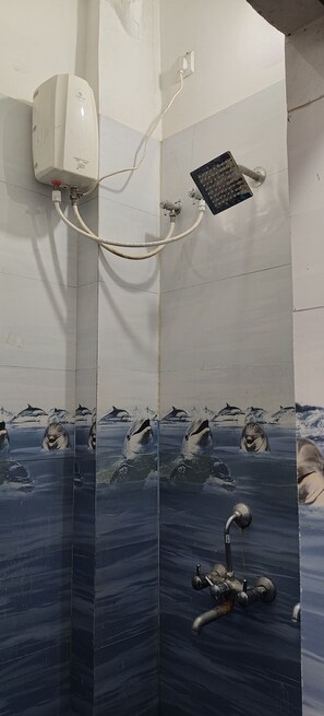 Dusche, Handtücher, Seife, Shampoo