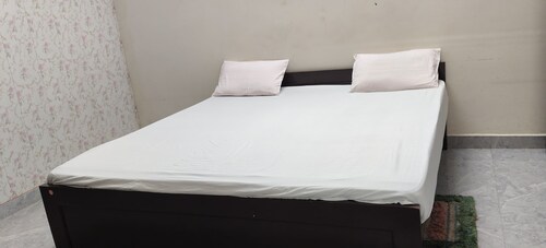 Hariom Home Stay By GRB