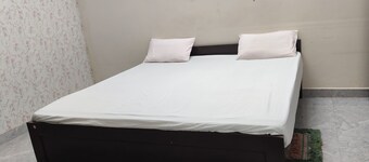 Hariom Home Stay By GRB