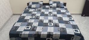 Standard Room, Balcony, City View | Laptop workspace, free WiFi, bed sheets