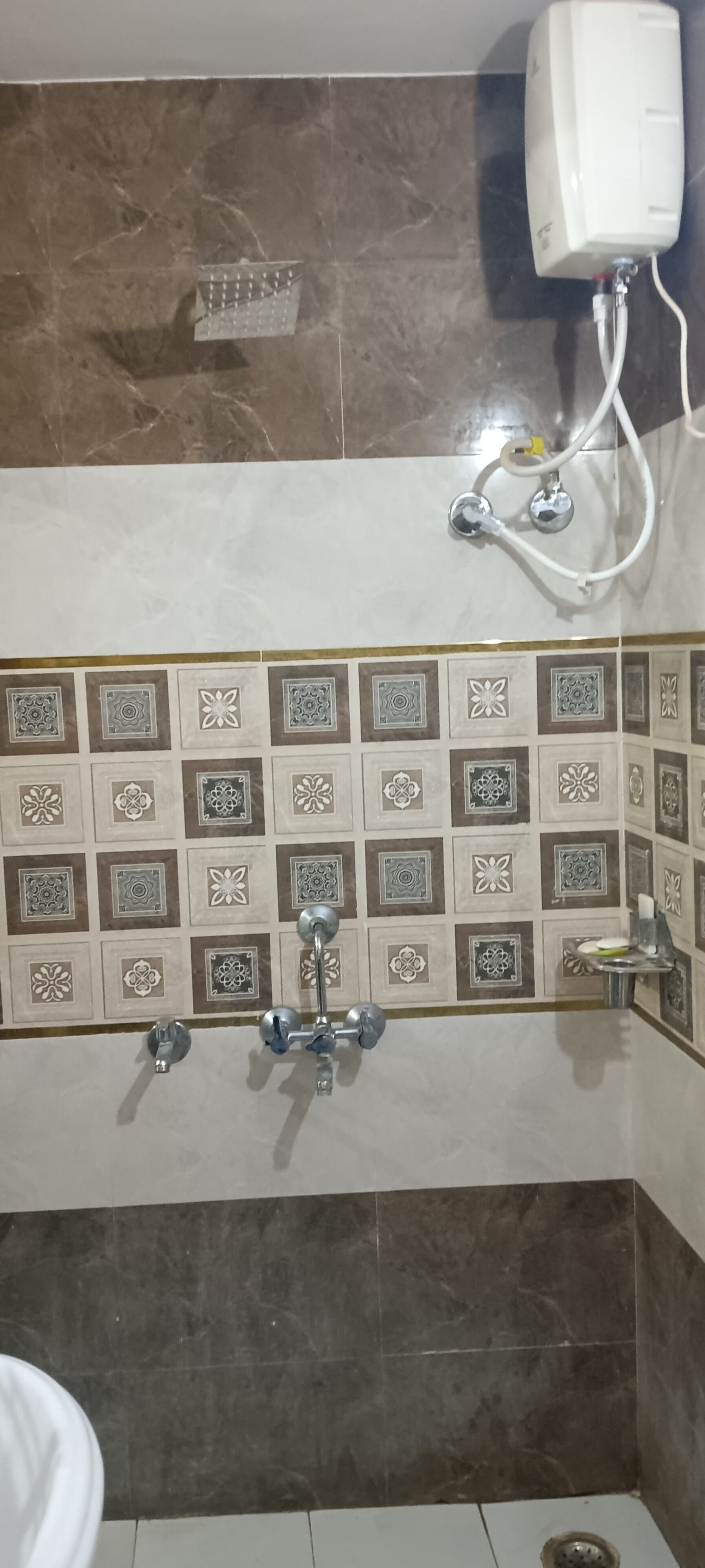 Quarto standard, sacada, vista para a cidade | Banheiro | Chuveiro, toalhas de banho, sabonete, shampoo