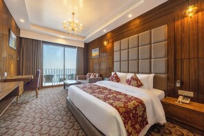 Premium Room, Bathtub, Valley View | Free WiFi, bed sheets - KC Vilaas, Kufri (Theog)