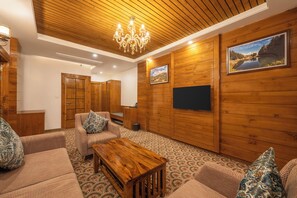 Presidential Suite, Connecting Rooms, Valley View | Living room
