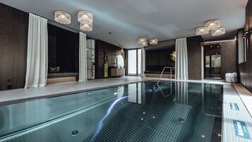 Innenpool, beheizter Pool