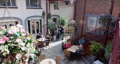 Portland Mews - 3 Bed Holiday Home by Premier Serviced Accommodation
