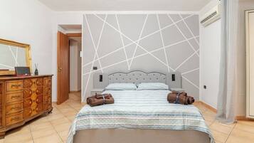 1 camera, ferro/asse da stiro, culla da viaggio, Wi-Fi gratuito