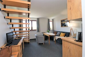 テレビ、ステレオ