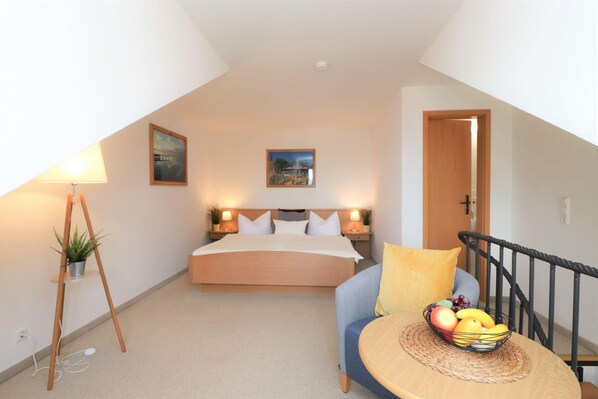 1 bedroom, free WiFi, bed sheets