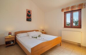 2 bedrooms, soundproofing, iron/ironing board, free WiFi - Holiday Home Stomorica (Sutivan)