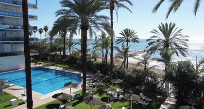 Skol 510A. Two Bedrooms Duplex in Marbella Centre on the Beachfront.