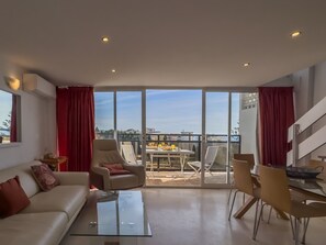 Smart TV - Skol 510A. Two Bedrooms Duplex in Marbella Centre on the Beachfront. (Marbella)