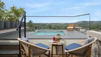 Club Room with Balcony,Bathtub and Private Plunge Pool | Private pool