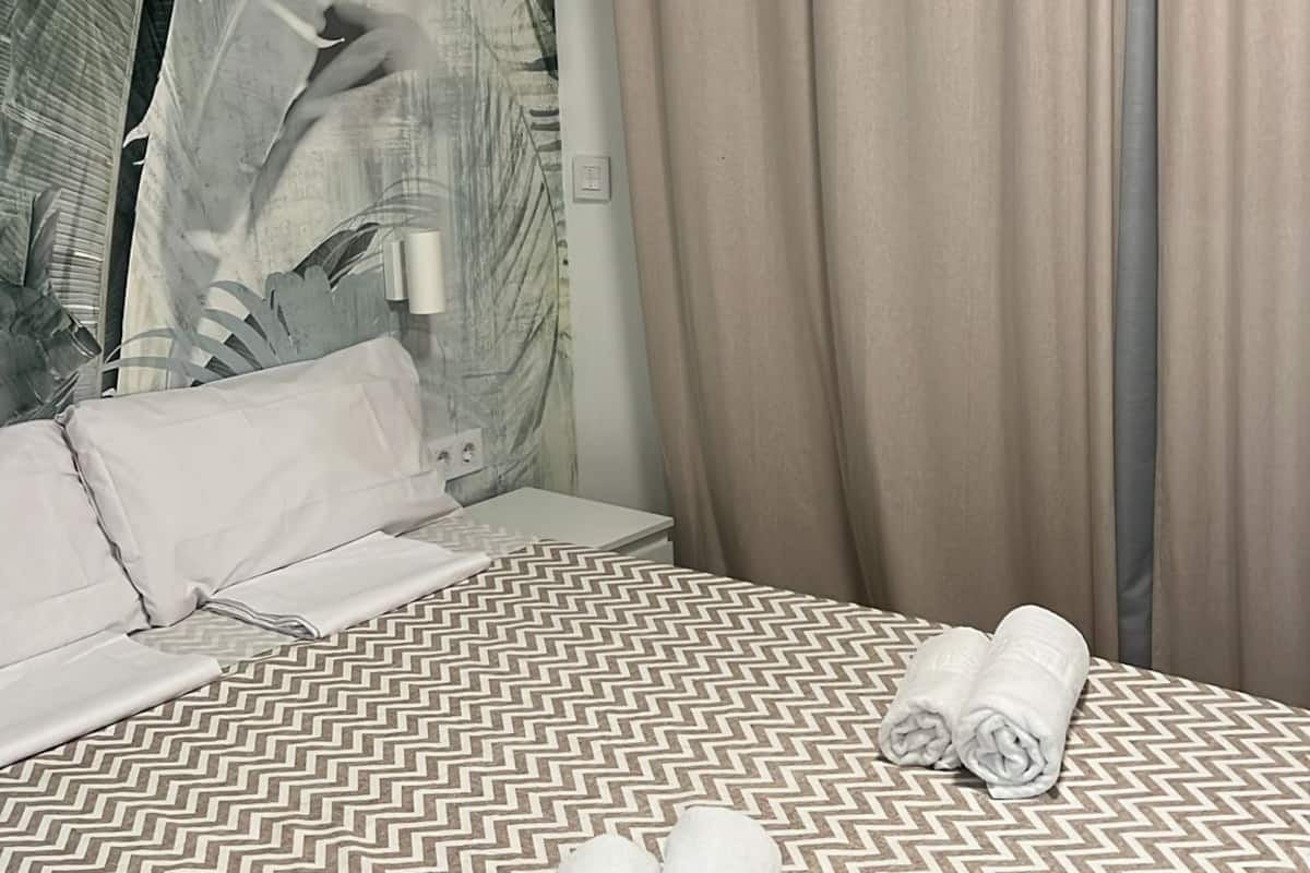 1 bedroom, premium bedding, down duvets, iron/ironing board