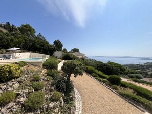 Outdoor pool - Villa Doris: Swimming Pool, Sea View (Roquebrune-sur-Argens)