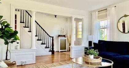 Maxson House Mystic – Easy Walk to Downtown