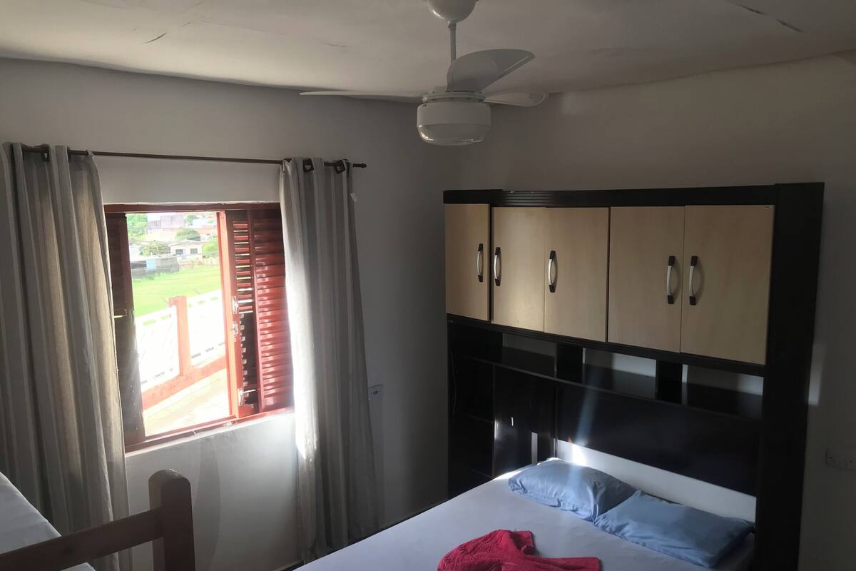 Chambre Familiale | Wi-Fi gratuit, draps fournis