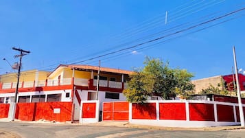 Fachada da propriedade