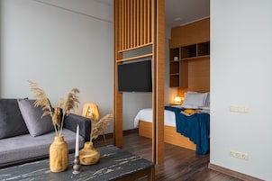 Superior Apartment, Non Smoking, Kitchen | Premium bedding, individually decorated, individually furnished