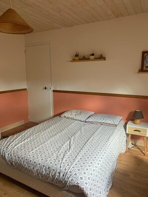 4 bedrooms, desk, iron/ironing board, WiFi - Country house (Sauvat)