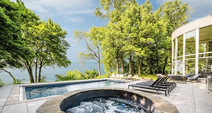 Lakefront Luxury, Private Beach & Pool, Tennis