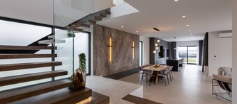 Moonlit Mirage Villa With Pool, Gym and Sauna