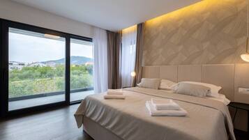 Villa (Five Bedroom Villa with Pool) | 5 bedrooms, cots/infant beds, free WiFi