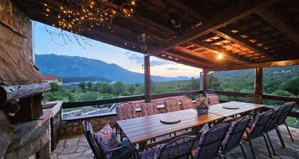 Authentic Dalmatian Hillside Escape With Pool, Sauna & BBQ