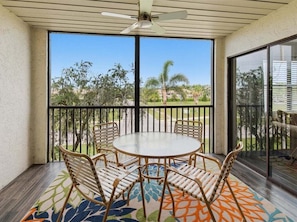 Dining - Waterfront 1BR condo in Marco Island with pool, marina, WiFi. (Marco Island)
