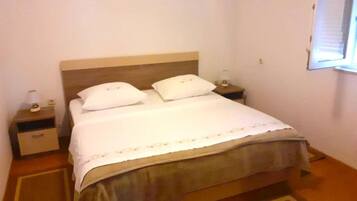 Apartment (Two Bedroom Apartment with Terrace) | 2 bedrooms, free WiFi