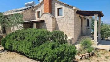 Villa (Three Bedroom Villa) | Exterior